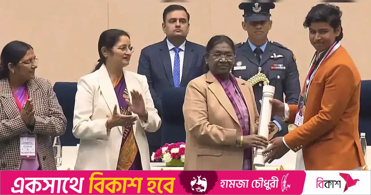 রাষ্ট্রপতির কাছে থেকে জাতীয় বাল পুরস্কার গ্রহণ করলেন বৈভব 
