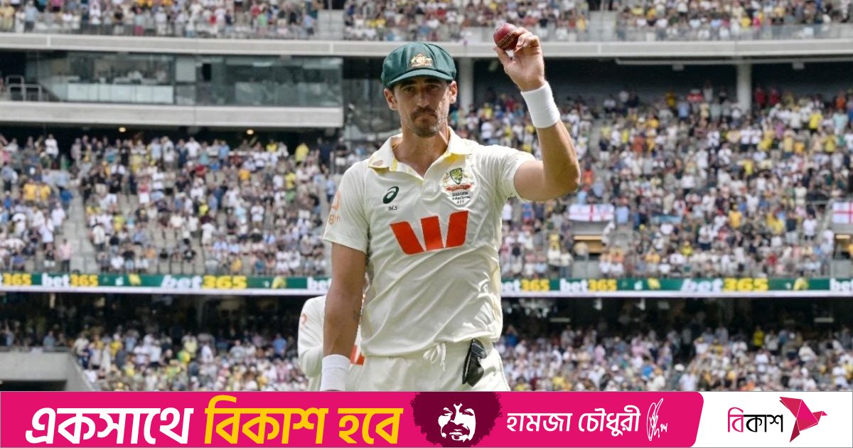 বিশ্বরেকর্ড গড়ে বছর শেষ করলেন মিচেল স্টার্ক