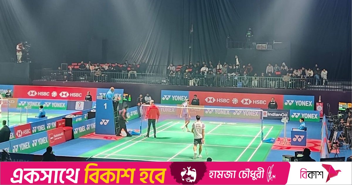 কোর্টের ওপর পাখির বিষ্ঠা, ভারতে আন্তর্জাতিক ব্যাডমিন্টন টুর্নামেন্টের খেলা বন্ধ