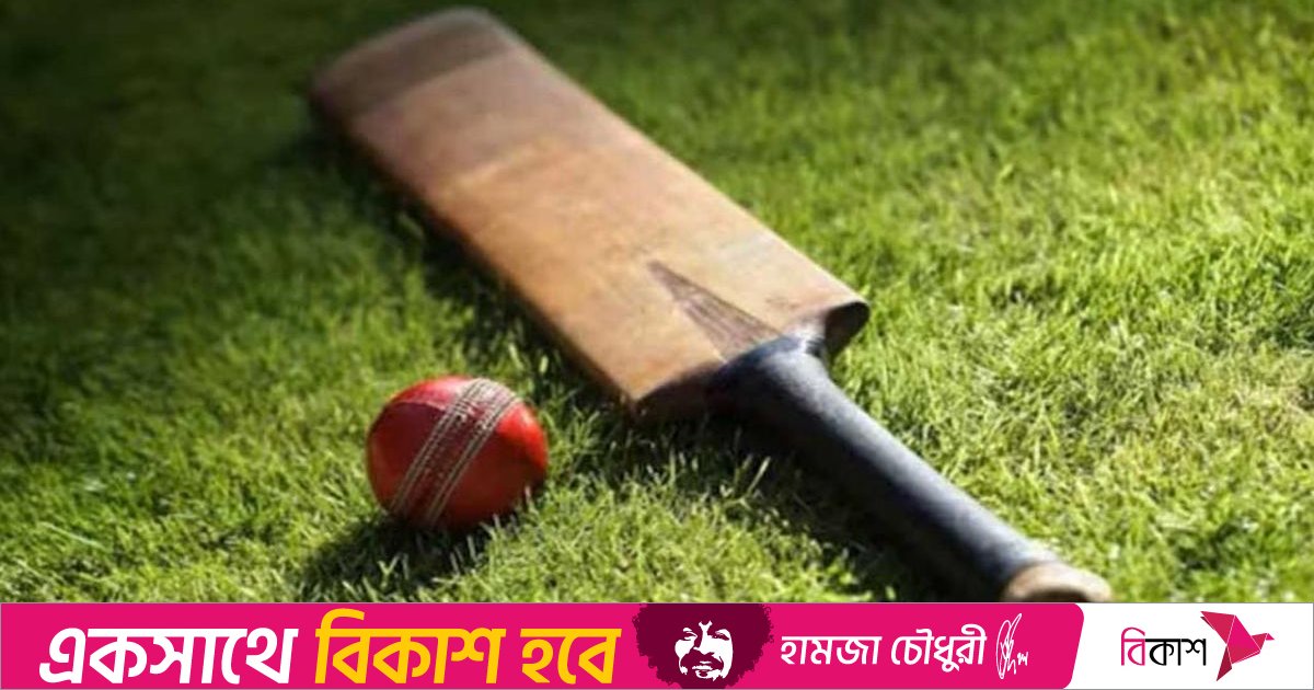 একাই করলেন ৪০০ রান, ৪৩ চারের সঙ্গে হাঁকালেন ৭ ছক্কা