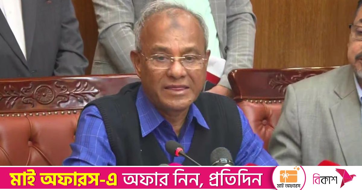 হাদির ওপর হামলাকারীদের ধরিয়ে দিতে ৫০ লাখ টাকা পুরস্কার ঘোষণা স্বরাষ্ট্র উপদেষ্টার