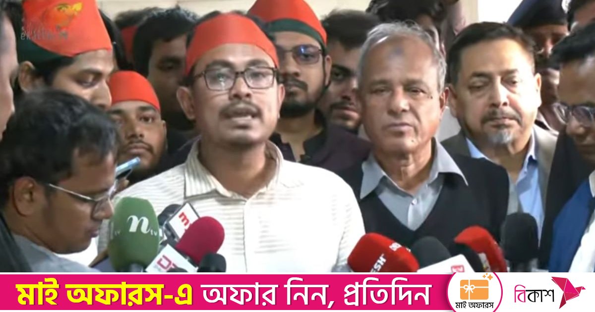 স্বরাষ্ট্র উপদেষ্টার পাশে দাঁড়িয়ে তার পদত্যাগ চাইলেন সাদিক কায়েম