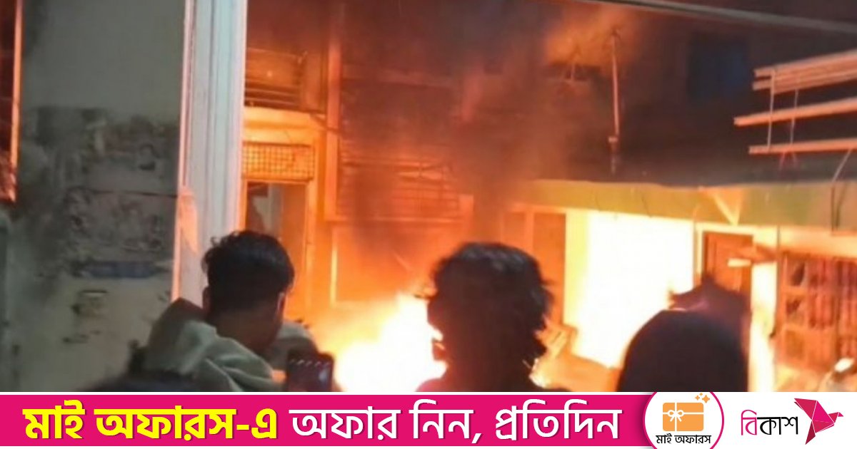 হাদির মৃত্যুর প্রতিবাদে নওফেলের বাড়িতে আগুন-ভাঙচুর