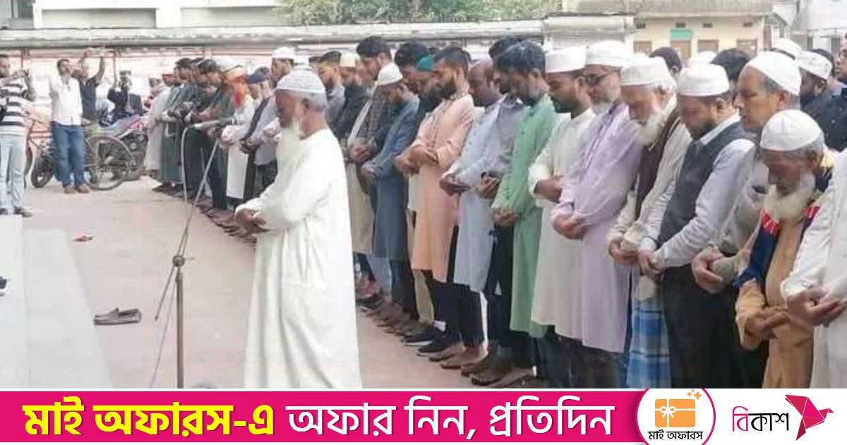 নিজ জেলা ঝালকাঠিতে ওসমান হাদির গায়েবানা জানাজা অনুষ্ঠিত