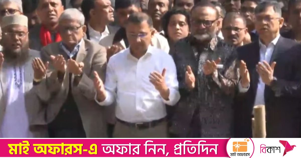 শহীদ ওসমান হাদির কবর জিয়ারত করলেন তারেক রহমান