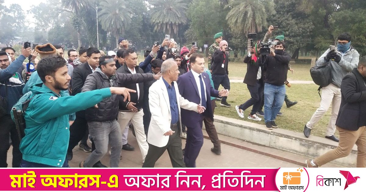 খালেদা জিয়ার কবরের স্থান পরিদর্শনে স্বরাষ্ট্র উপদেষ্টা 