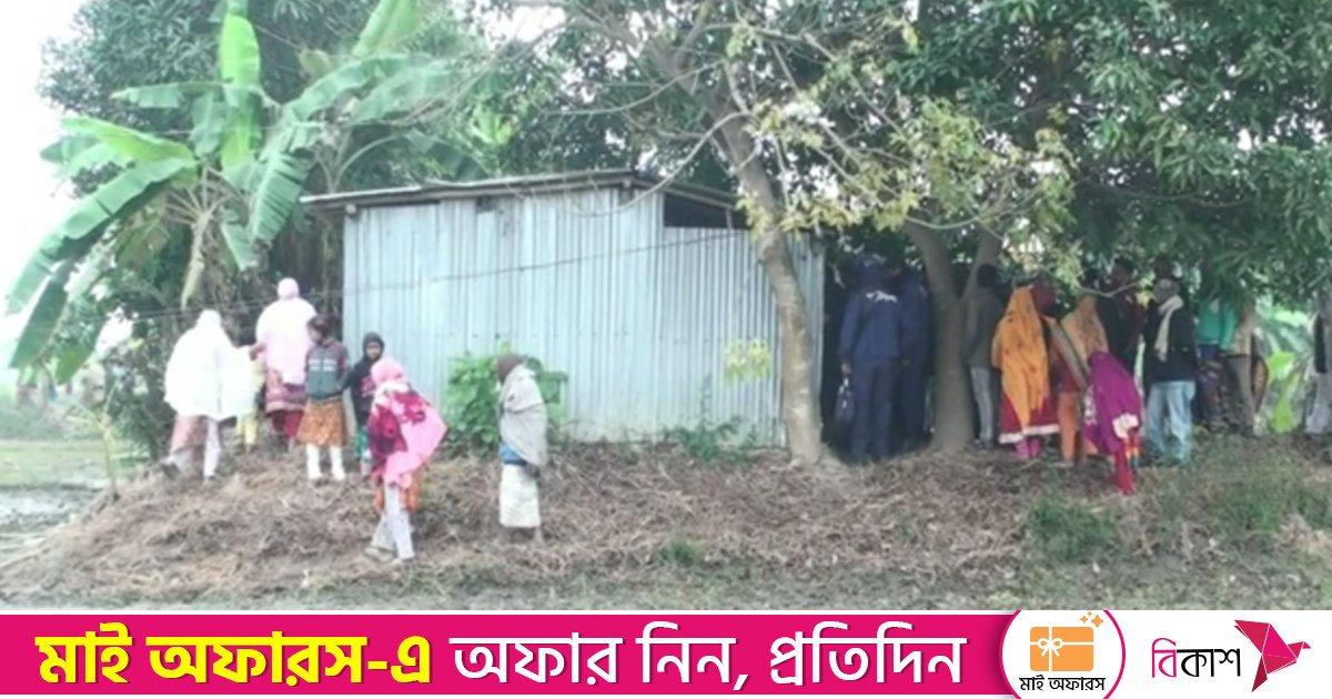 নাটোরে পুকুরপাড়ে পড়ে ছিল তরুণীর রক্তাক্ত মরদেহ