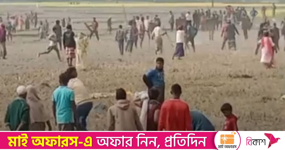জমির বিরোধে নেত্রকোনায় দুই পক্ষের তুমুল সংঘর্ষ, আহত ৩০