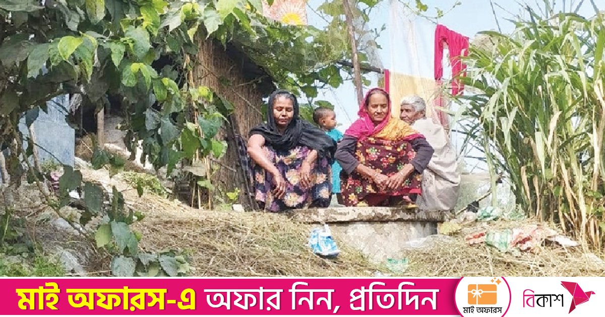 বেড়ার বাঁধে আশ্রিতদের রাত কাটে সূর্যের অপেক্ষায়