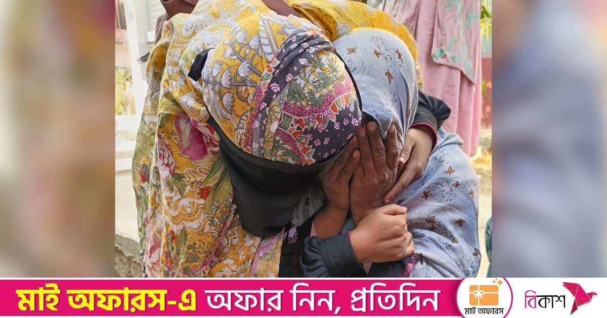 পরীক্ষা দিতে এসে পেলেন বাবার মৃত্যুসংবাদ, শোক নিয়েই কেন্দ্রে সালমা