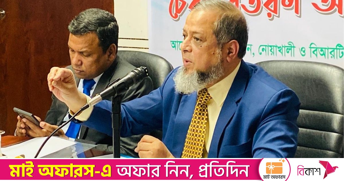 মোটরসাইকেল কিনলে দুটি হেলমেট ফ্রি দেওয়া বাধ্যতামূলক হচ্ছে: বিআরটিএ চেয়ারম্যান