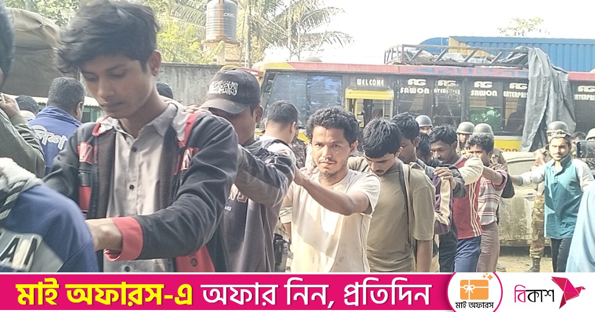 মিয়ানমার সীমান্তে ব্যাপক গোলাগুলি, সশস্ত্র গোষ্ঠীর ৫৩ সদস্য টেকনাফে আটক