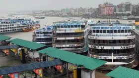 সদরঘাটে লঞ্চের রশি ছিঁড়ে ৫ যাত্রী নিহত