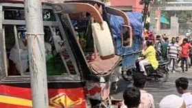 বগুড়ায় বাসের সঙ্গে প্রাইভেটকারের ধাক্কা, নিহত ৩ &nbsp;&nbsp;