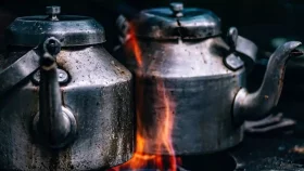 চা বার বার ফুটিয়ে খেলে কী হয়