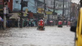 চারদিকে থই থই পানি, ঈদের দিন ঘরবন্দী সিলেটবাসী&nbsp;