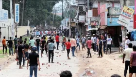 বাঘায় আওয়ামী লীগ দু&rsquo;পক্ষের দফায় দফায় সংঘর্ষ, আহত ২৫