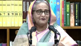 ভারত সফর নিয়ে প্রধানমন্ত্রীর সংবাদ সম্মেলন চলছে