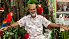 ৮ বছর বয়সে পেটের দায়ে ঢাকায় কুলিগিরি করেন আবেদ আলী