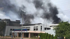 আন্দোলকারীদের দখলে রাবির সব হল, পালালো ছাত্রলীগ