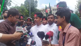 &lsquo;আওয়ামী লীগকে দেশবাসী নিষিদ্ধ করলে বৈষম্যবিরোধী শিক্ষার্থীরা একাত্মতা পোষণ করবে&rsquo;