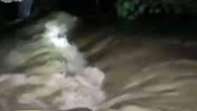 ভেঙে গেছে হালদার বাঁধ