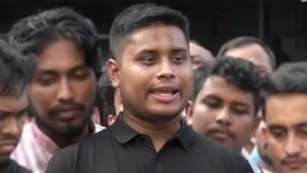 ডাক্তারদের দাবি যৌক্তিক, দ্রুত সমাধানের চেষ্টা চলছে: হাসনাত
