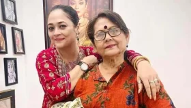বাংলাদেশে মাকে নিয়ে তার ভিটায়  একবার আসতে সাহায্য চাইলেন রূপাঞ্জনা
