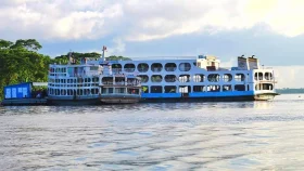 লক্ষ্মীপুর-ভোলা-বরিশাল রুটে নৌযান চলাচল বন্ধ