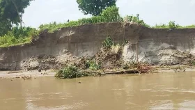পদ্মার তীব্র ভাঙনে হুমকির মুখে কুষ্টিয়া-পাবনা মহাসড়ক&nbsp;