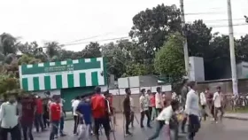শ্রীপুরে ঝুট ব্যবসা নিয়ে বিএনপির দুই গ্রুপের মধ্যে সংঘর্ষ
