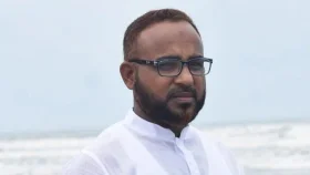 ডুব দিয়ে পালানোর চেষ্টা, পুকুর থেকে মৎস্যজীবী লীগ নেতা গ্রেপ্তার