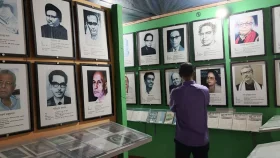 স্কুলশিক্ষকের বাড়ির আঙ্গিনায় অন্যরকম জাদুঘর