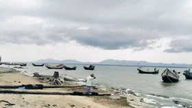 আরাকান আর্মির ১১ বাংলাদেশি জেলে অপহরণ, দুদিনও উদ্ধার হয়নি