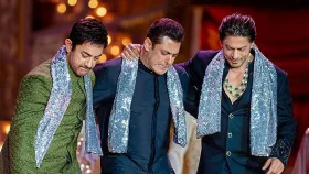 আমিরের বাড়িতে হঠাৎ হাজির সালমান-শাহরুখ, তিন খান একসঙ্গে পর্দায় আসছেন!
