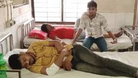 বিয়ে বাড়িতে মাংস কম দেওয়া নিয়ে বাড়াবাড়ি, লাইট অফ করে মারধর