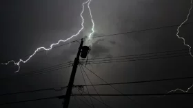 বজ্রপাতে সারাদেশে চার শিক্ষার্থীসহ ১০ জনের মৃত্যু