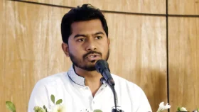 আওয়ামী লীগ নিষিদ্ধের সমাবেশে মোবাইল হারালেন নুরুল হক নুর