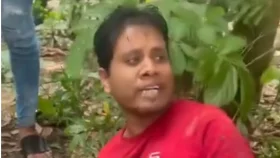 মাদকাসক্ত ছেলের ধারালো অস্ত্রের কোপে মৃত্যুশয্যায় মা