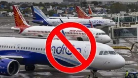 পাকিস্তান-ভারত একে অপরের আকাশসীমা নিষেধাজ্ঞা আরও এক মাস বাড়ালো