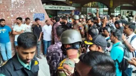 হাসপাতালে দালাল ধরতে যৌথবাহিনীর অভিযান