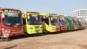 পাবনায় চলছে অনির্দিষ্টকালের বাস ধর্মঘট