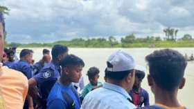মাদরাসায় যাওয়ার পথে নৌকাডুবি, ৩ শিক্ষার্থী নিখোঁজ