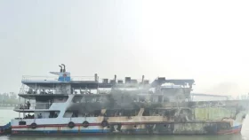 সেন্টমার্টিনগামী জাহাজে আগুন, ভস্মীভূত মরদেহ উদ্ধার