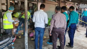 মোটরসাইকেলে এসে মাথায় গুলি করে ব্যবসায়ীকে হত্যা