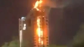 কুয়েতে ইরানের অতর্কিত হামলা, বহুতল ভবনে ভয়াবহ আগুন