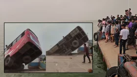 ৪০ যাত্রী নিয়ে পদ্মায় পড়ল বাস, দুজনের লাশ উদ্ধার