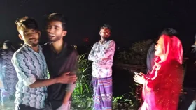 বাসের তেল শেষ, ট্রেনে কাটা পড়ল লাইনে বসা ৫ যাত্রী