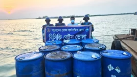 ভোলায় ২ হাজার লিটার অবৈধ জ্বালানি তেলসহ দুই চোরাকারবারি আটক