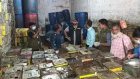 ফেনীতে ৫০ হাজার লিটার ভোজ্যতেল মজুত, অভিযানে ২ লাখ টাকা জরিমানা